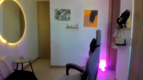 juli_santos_22 online show from July 2026 12:57:02 PM