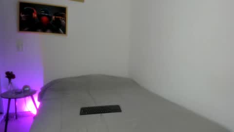 juli_santos_22 online show from July 2026 01:21:01 PM