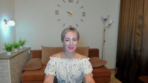 julia__cherry_ online show from January 2025 12:31:02 PM