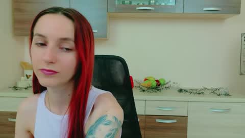 JuliaJae online show from April 2026 06:11:02 AM