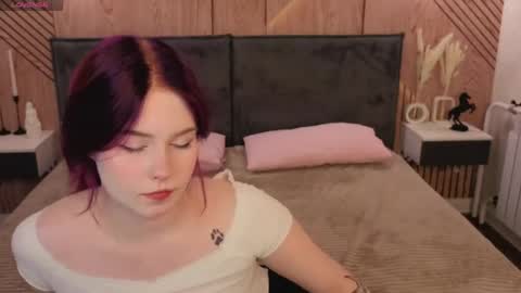 Julia online show from April 2026 01:05:01 AM