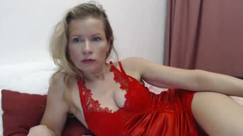 julia_giulia online show from February 2025 01:04:02 AM