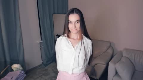 Evelin online show from October 2025 08:00:02 PM