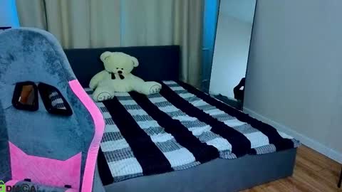 Julia Shyy online show from June 2026 01:51:02 AM