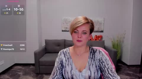 Snapshot of julia_wilsons chatting on February 2025 04:15:02 PM Julia online show from February 2025 04:15:02 PM