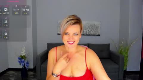 Snapshot of julia_wilsons chatting on October 2025 01:07:01 PM Julia online show from October 2025 01:07:01 PM