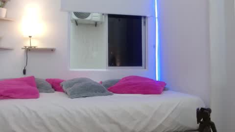 Julia online show from October 2025 12:23:02 PM