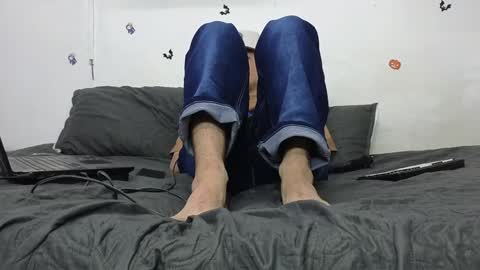 julian_whitee654 online show from January 2025 06:35:01 PM