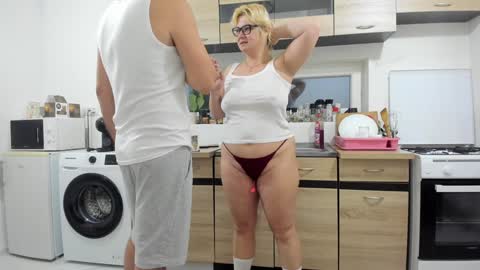 Snapshot of juliana35 chatting on December 2024 05:07:02 AM juliana35 online show from December 2024 05:07:02 AM