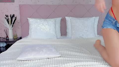 Juliana online show from December 2024 02:45:02 AM