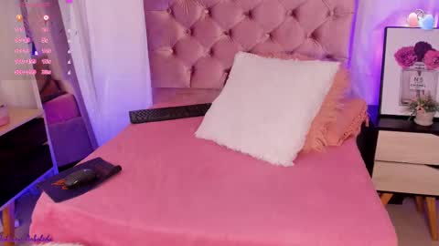 Juli online show from February 2025 06:40:02 PM