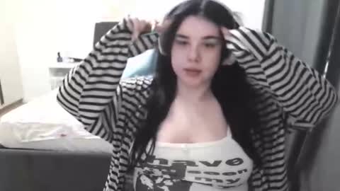 MIa online show from July 2026 01:50:02 PM