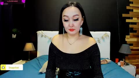 Julianna online show from February 2025 03:00:01 PM