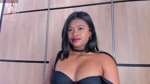 Snapshot of julianna_smith chatting on May 2026 02:40:01 AM ANDREA online show from May 2026 02:40:01 AM
