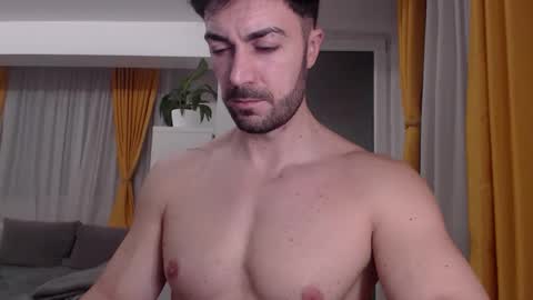 JulianRoyce online show from January 2026 12:15:01 AM