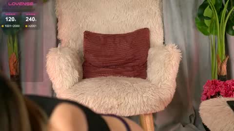 Julie online show from September 2025 05:29:01 AM