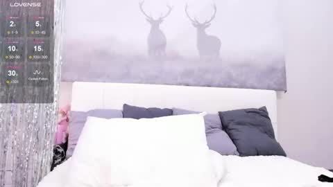 Snapshot of juliavangg_19 chatting on February 2025 06:39:01 AM Julls online show from February 2025 06:39:01 AM