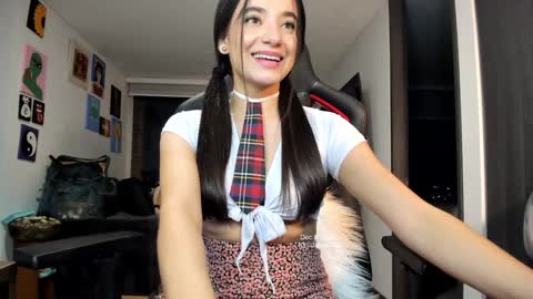 Jeimy Help me to reach 100 thumbs up online show from December 2024 04:09:01 AM