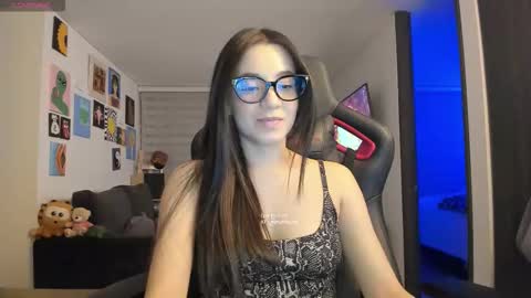 Jeimy Help me to reach 100 thumbs up online show from October 2025 01:28:01 AM