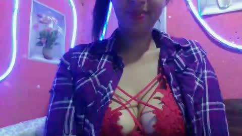 julie0612 online show from April 2026 07:00:01 PM