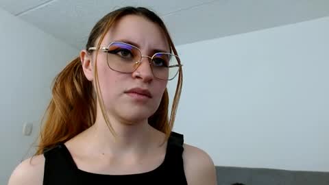 Snapshot of julie_autmn_ chatting on March 2026 05:24:02 PM yules online show from March 2026 05:24:02 PM