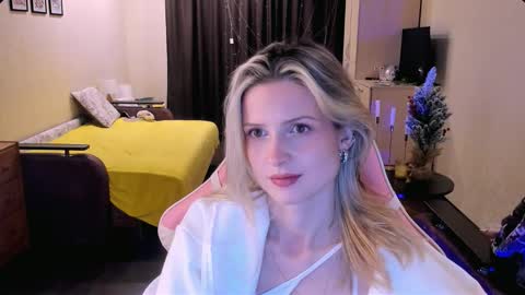 Julie online show from November 2025 03:12:02 PM