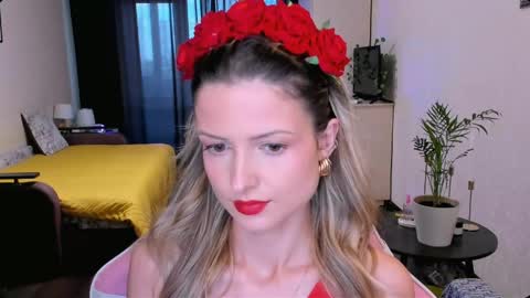 Snapshot of julie_flores chatting on April 2026 01:37:02 PM Julie online show from April 2026 01:37:02 PM