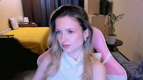Snapshot of julie_flores chatting on May 2026 01:41:01 PM Julie online show from May 2026 01:41:01 PM