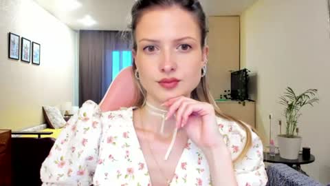 Snapshot of julie_flores chatting on June 2026 02:19:02 PM Julie online show from June 2026 02:19:02 PM