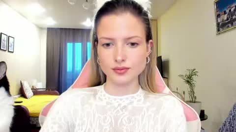 Snapshot of julie_flores chatting on June 2026 02:32:01 PM Julie online show from June 2026 02:32:01 PM