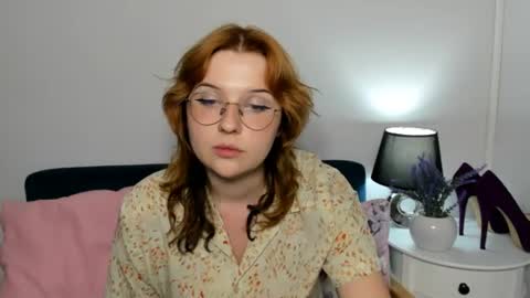 juliegentle online show from July 2026 07:39:01 PM