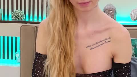 Julia online show from January 2025 08:30:01 PM