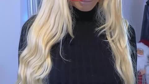 Julia online show from December 2025 01:06:01 PM