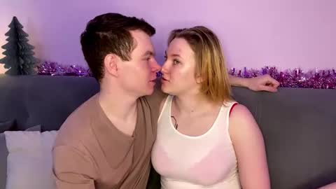 Julie and Thomas online show from December 2025 08:10:01 AM