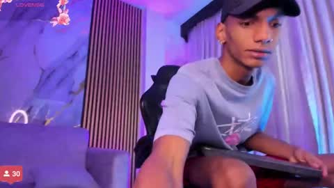 Julien online show from November 2025 11:22:02 AM