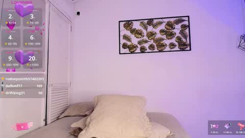 Juli online show from December 2024 10:32:01 PM