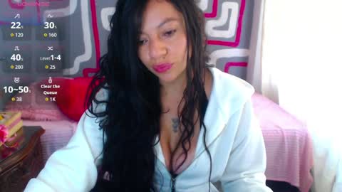 Danna online show from May 2026 12:11:01 PM