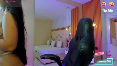     online show from October 2025 10:21:02 PM