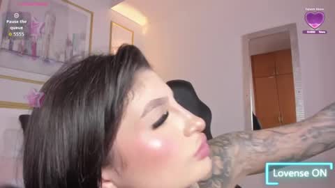 Julieta  online show from April 2026 07:52:02 PM