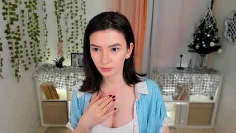 Snapshot of julietaromaniss chatting on December 2025 09:10:02 PM Julieta or Jully online show from December 2025 09:10:02 PM