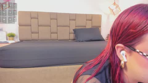 julieth_rojas online show from February 2026 04:11:01 AM