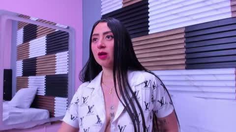   online show from November 2025 12:38:02 PM