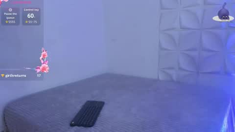 Julieth online show from November 2025 08:52:02 PM