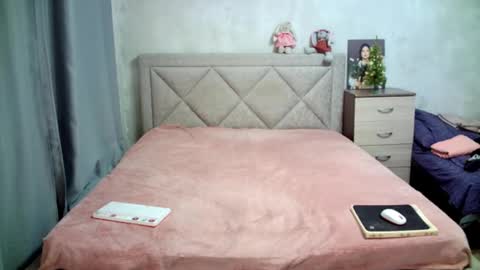 Snapshot of julietkalen chatting on January 2025 08:27:02 AM Julietkitty online show from January 2025 08:27:02 AM