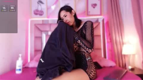   J U L L I E T A F O X   online show from March 2026 04:17:01 AM