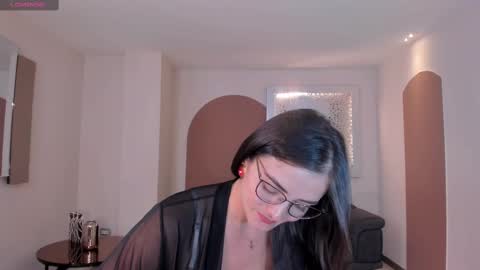 Snapshot of juliettabasset chatting on March 2025 03:51:02 PM JULIETTA online show from March 2025 03:51:02 PM