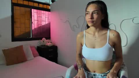 juliette online show from November 2025 04:05:01 PM