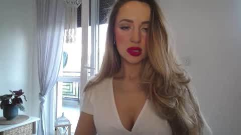 JulietteSensual online show from September 2025 03:11:01 PM