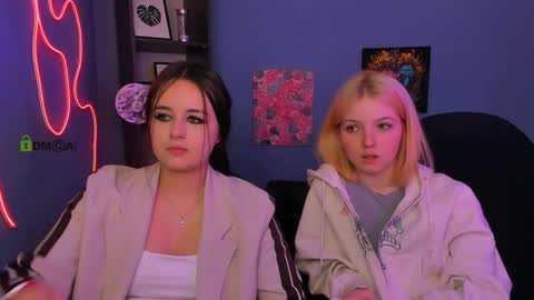 julie online show from April 2026 01:17:01 PM