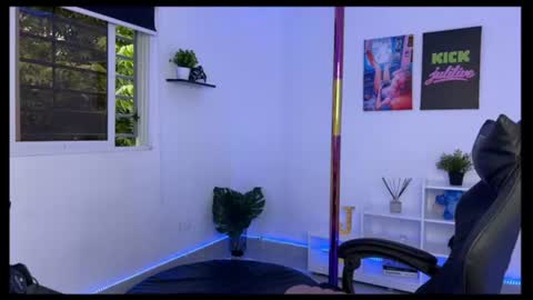 julilive online show from July 2026 10:38:02 PM